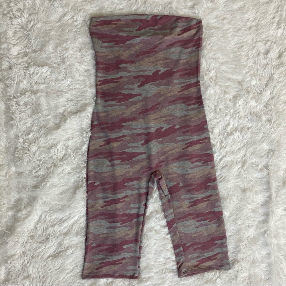 💐Live Fabulously Pink Camo Jumpsuit Size L NWOT